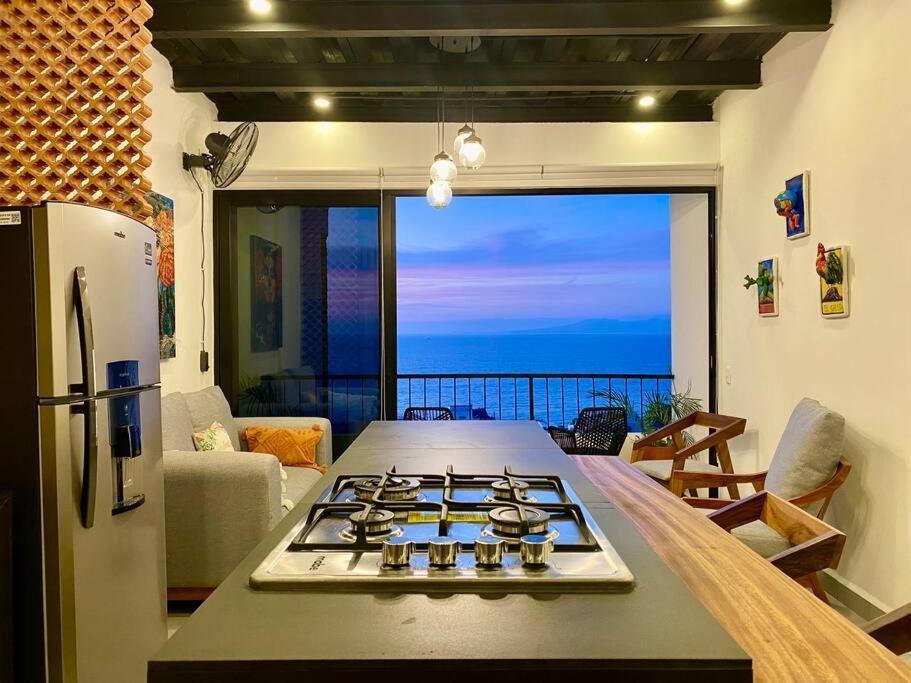 New Studio W/amazing Ocean View Apartment