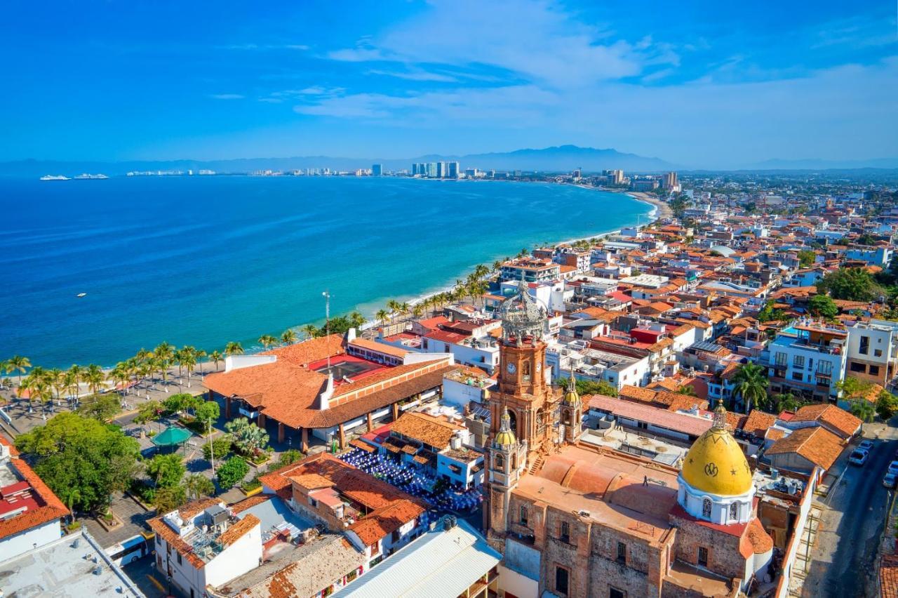Romantic Zone Alta Vista 1 Bedroom, 2 Bed, 2 Bath, Caracol 2 Apartment *
