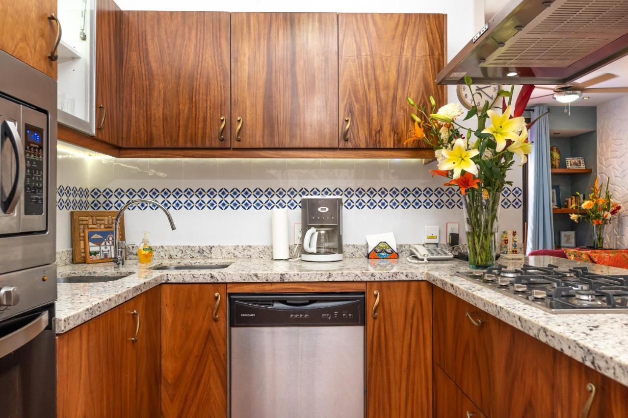 Romantic Zone Alta Vista 1 Bedroom, 2 Bed, 2 Bath, Caracol 2 *
