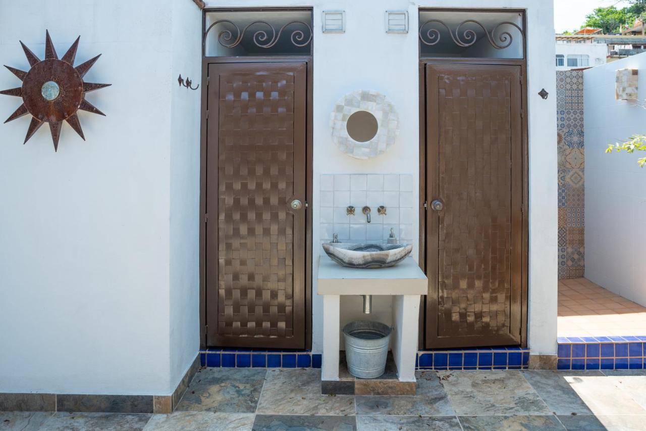 Romantic Zone Alta Vista 1 Bedroom, 2 Bed, 2 Bath, Caracol 2 Apartment