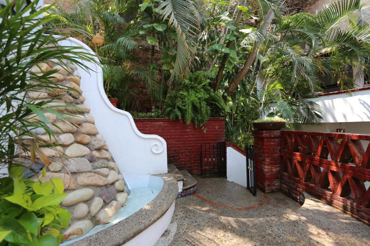 La Del Sol - Pool & And Staff Bed & Breakfast *