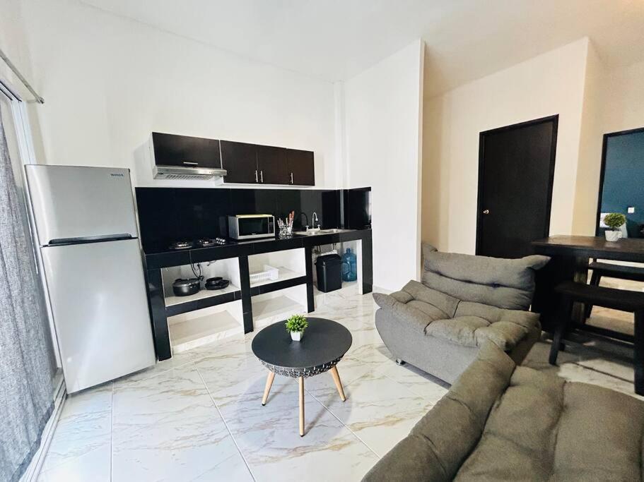 Apartamento Completo Con A/c A 2 Cuadras De La Playa Apartment *