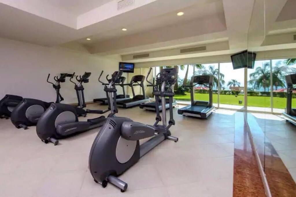 Grand Venetian-condo Apartment