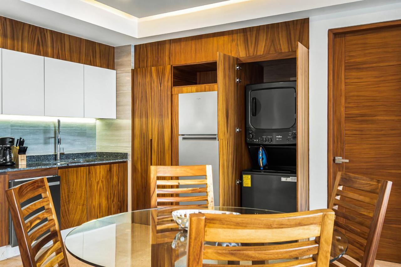 Blue Horizon 303 @ Residences