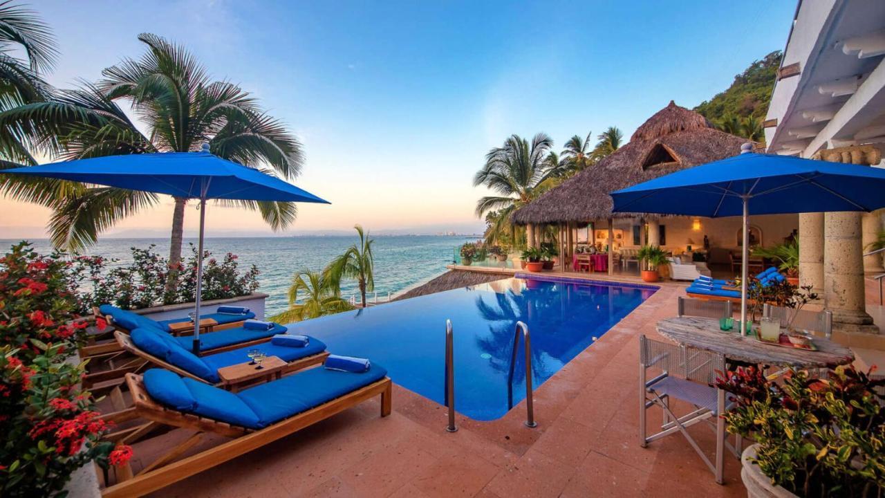 Beachfront Salinas House Villa *