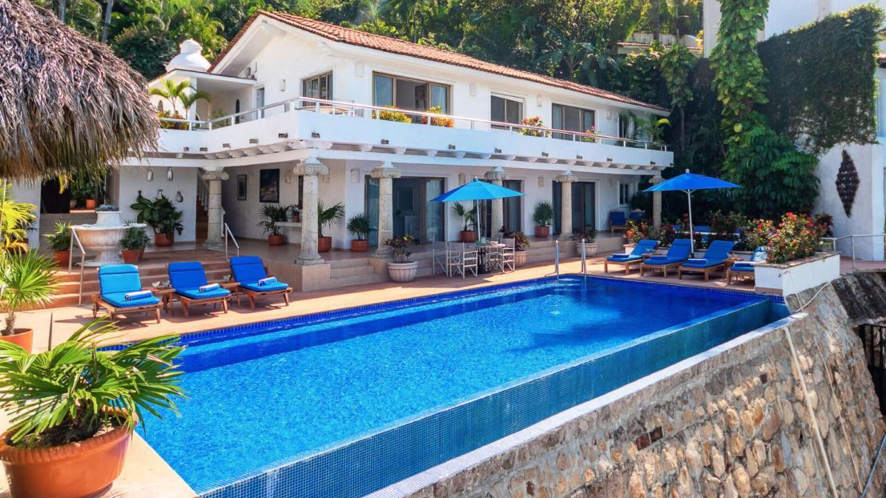 Beachfront Salinas House *