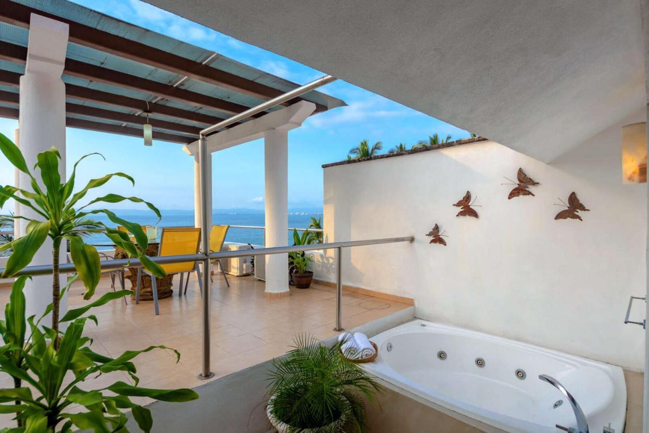 Beachfront Salinas House *