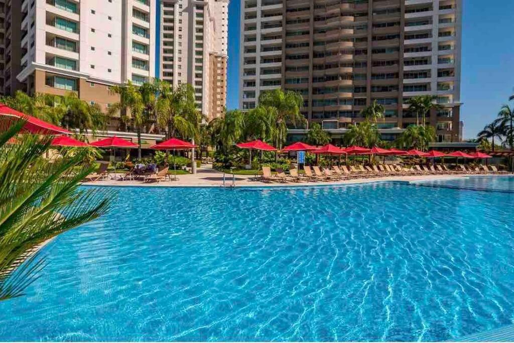 Apartment Front~ Jacuzzi ~ Spectacular Ocean Views *