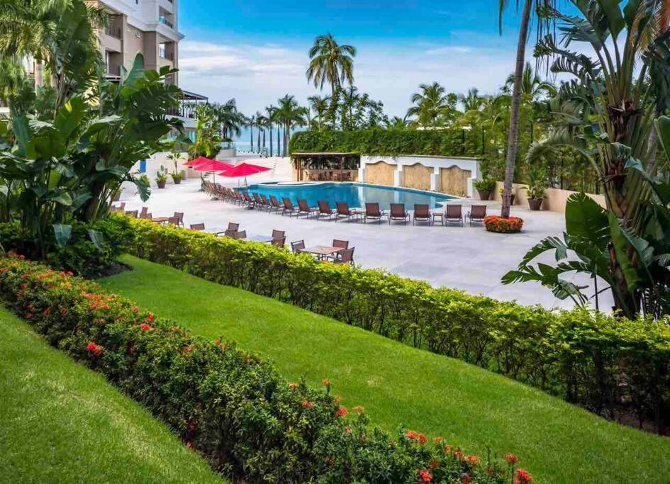 Front~ Jacuzzi ~ Spectacular Ocean Views Apartment Puerto Vallarta