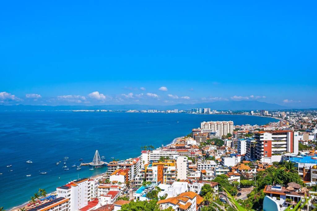 Stunning Views~2 Min-romantic Zone~free Transport~ Apartamento