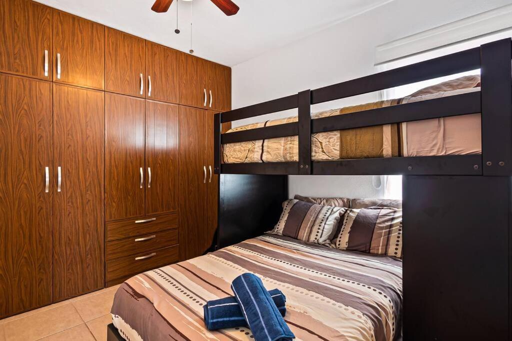 Luxury New In Paradise Centrally Located *