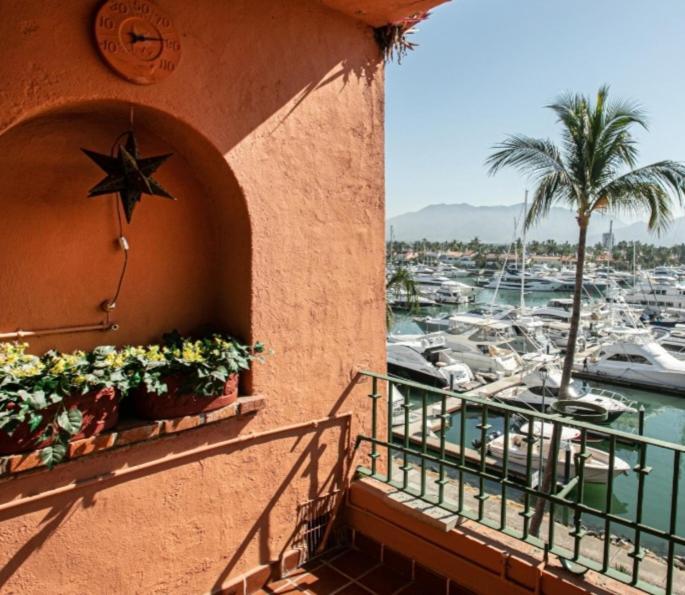 Avenida Paseo De La Marina 249, Marina Vallarta, 48335, Jal Resort Puerto Vallarta