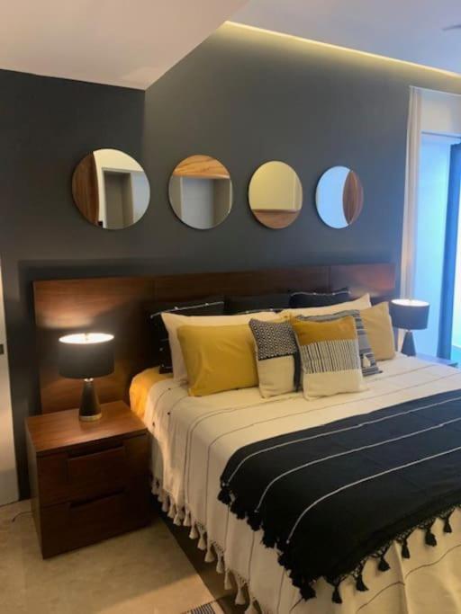 Luxury Condo-in The Heart Of Zona Romantica, Steps From Restaurants, Shops And Nightlife Apartment Puerto Vallarta