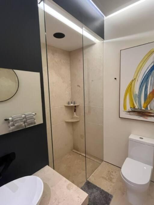 Luxury Condo-in The Heart Of Zona Romantica, Steps From Restaurants, Shops And Nightlife Apartment *