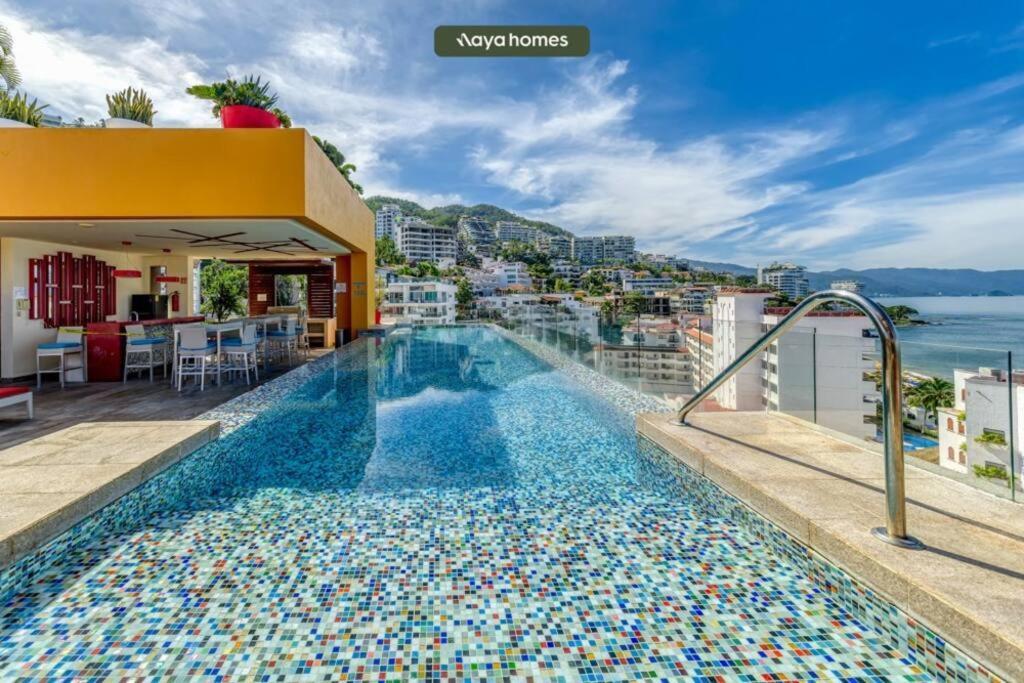 Chic W/rooftop Pool - Ocean View - King Bed Apartment *
