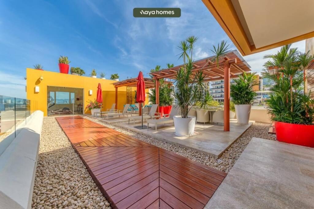 Chic W/rooftop Pool - Ocean View - King Bed
