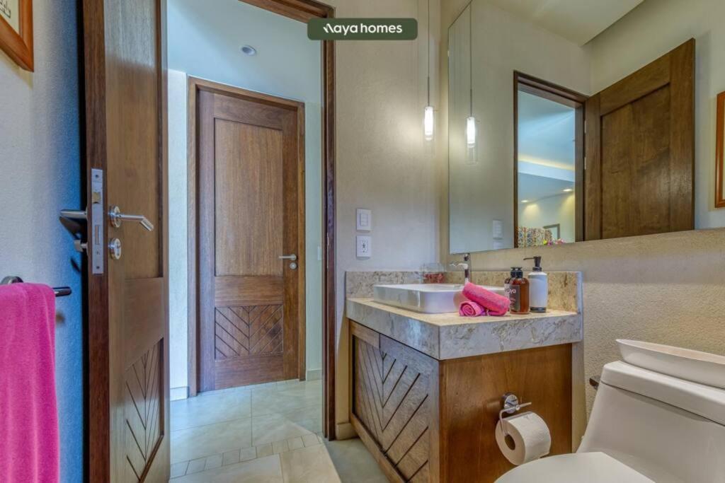 Chic W/rooftop Pool - Ocean View - King Bed Apartment