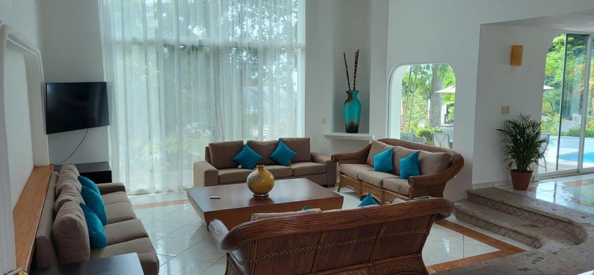 Villa Martha Garza Blanca - Private Heated Pool