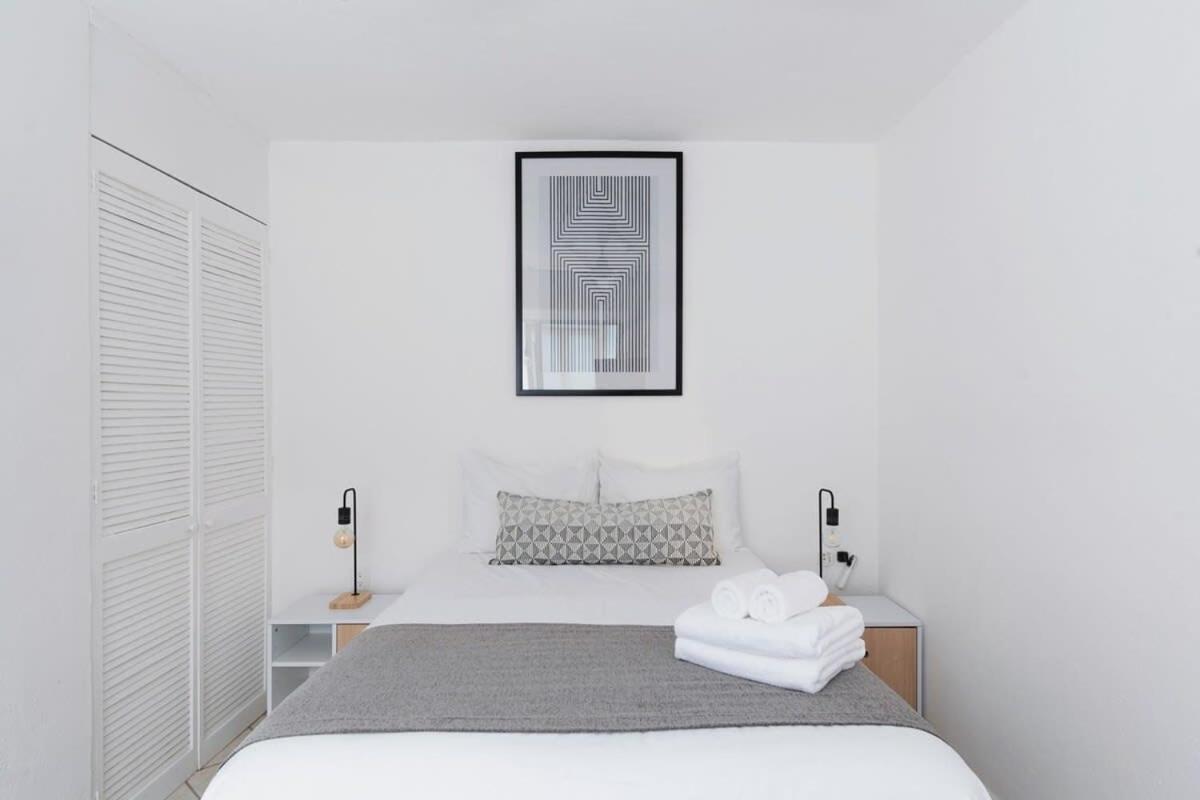 1bedroom - 1 Block Away To Icon Apartment