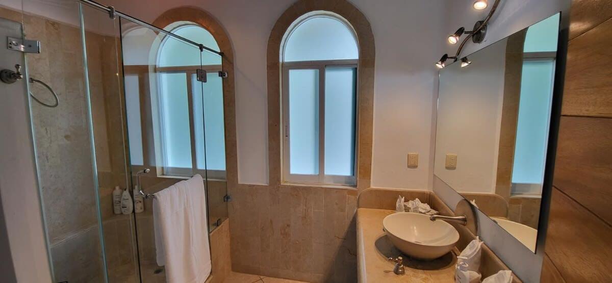 Martha Garza Blanca - Private Heated Pool Villa