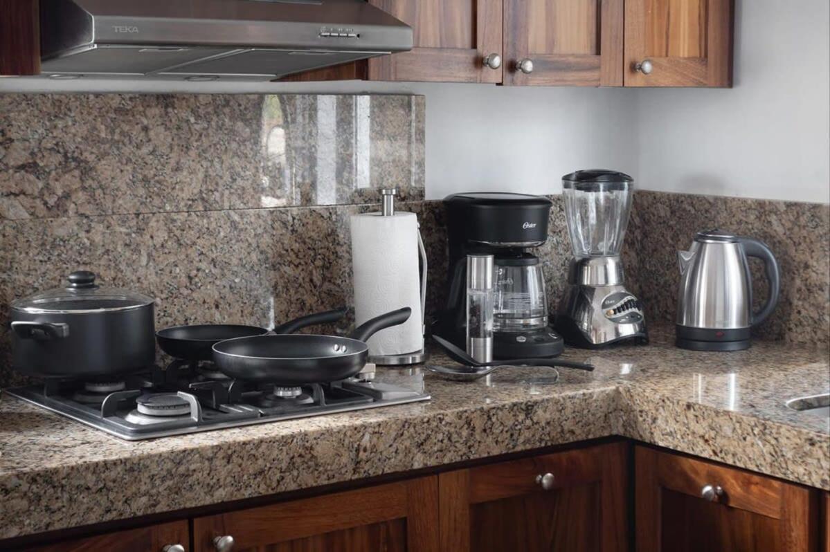 2 Bedroom Penthouse Paradise Near The
