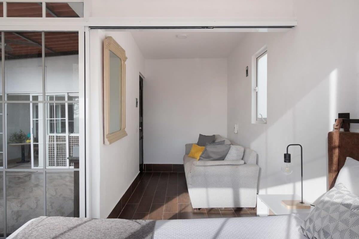 2 Bedroom Penthouse Paradise Near The Apartment *