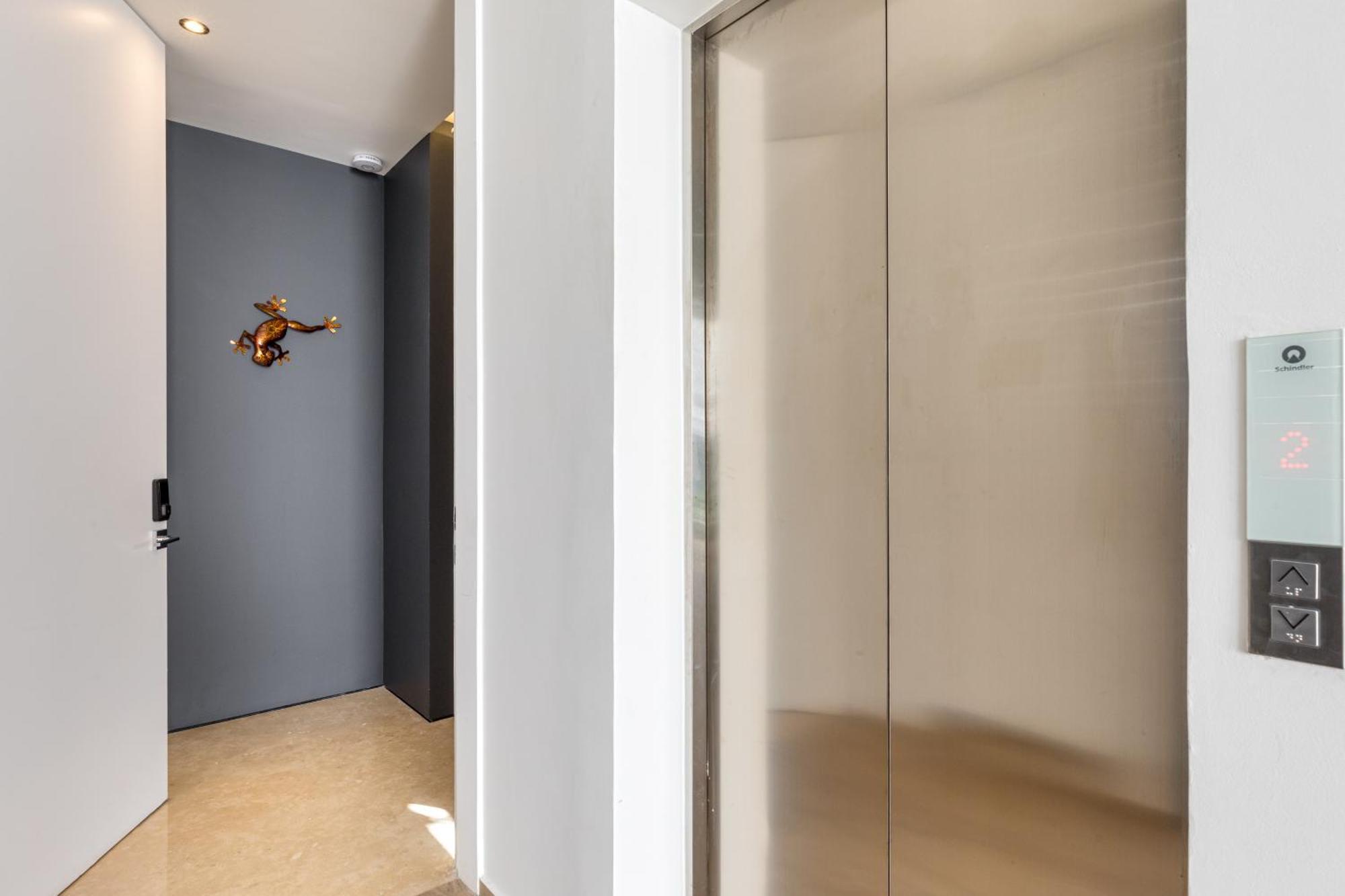 Luxury Condo-in The Heart Of Zona Romantica, Steps From Restaurants, Shops And Nightlife