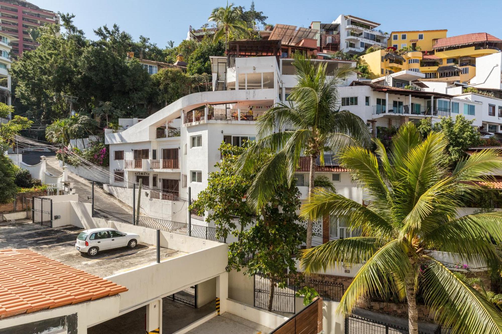 Luxury Condo-in The Heart Of Zona Romantica, Steps From Restaurants, Shops And Nightlife Apartment Puerto Vallarta