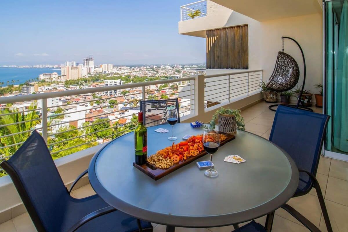 Apartment Ocean Views Pool Whirlpool Gym Beach 7 Blocks Puerto Vallarta