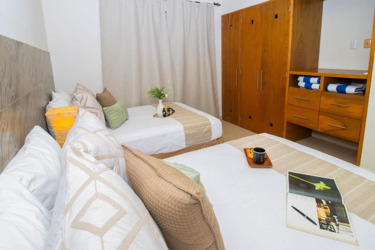 Apartment Ocean Views Pool Whirlpool Gym Beach 7 Blocks
