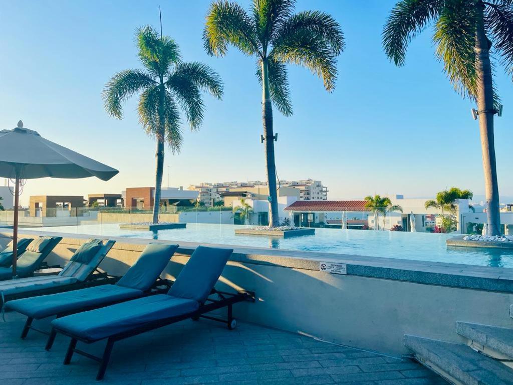 Zenith Downtown In The Heart Of Zona Romantica Apartment