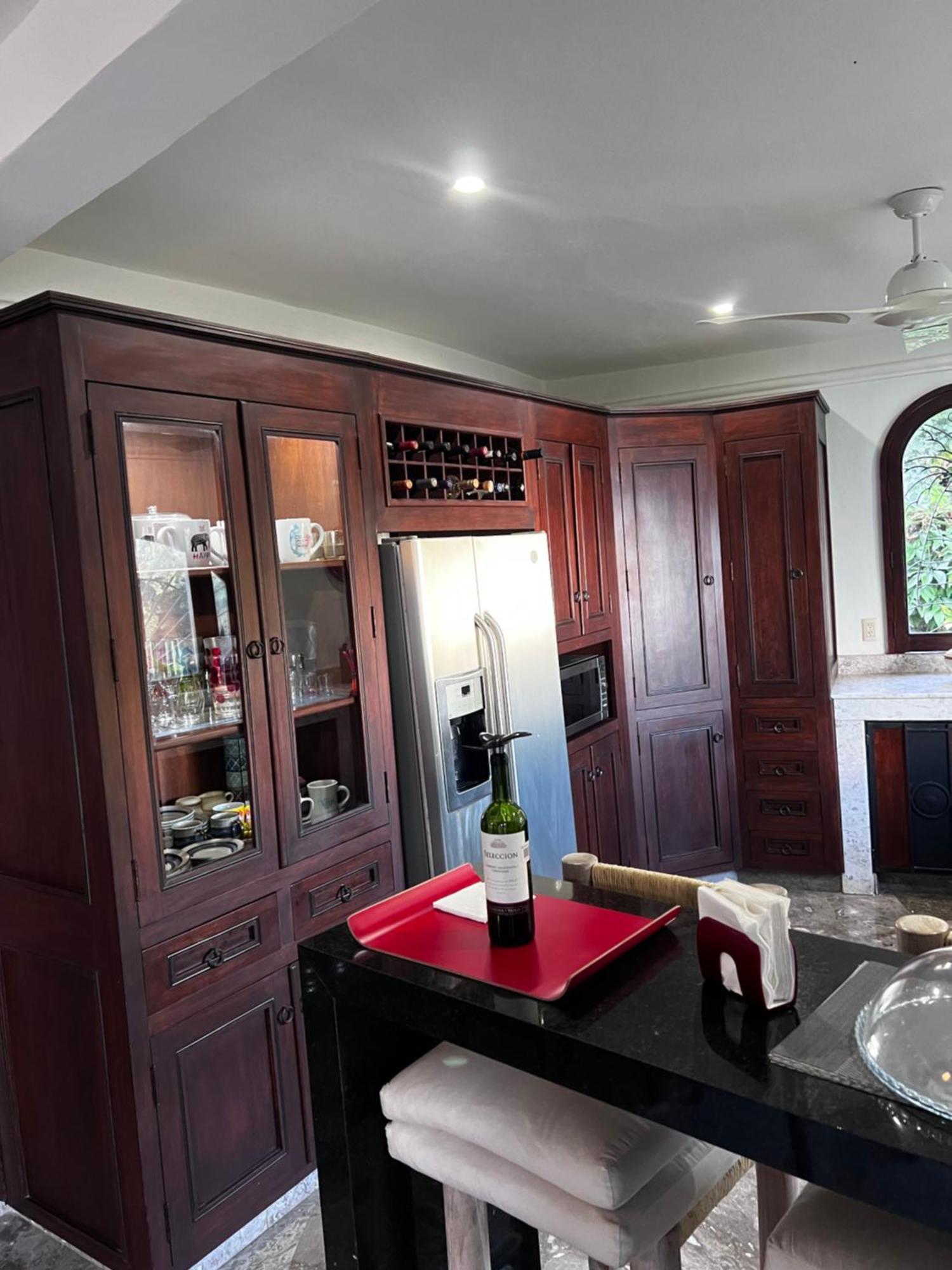 New Listing Zona Romantica, 2bd, 3 Bath