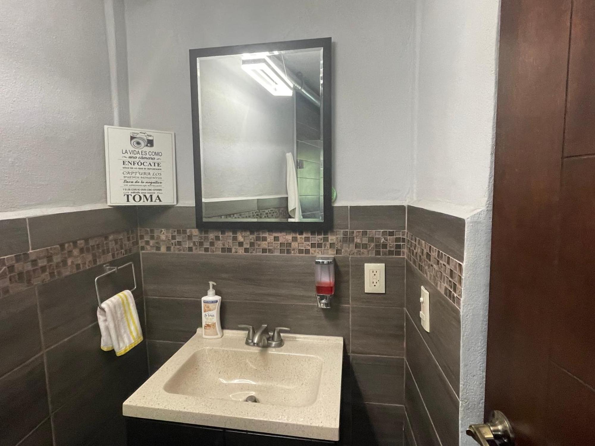 Apartment New Listing Zona Romantica, 2bd, 3 Bath *