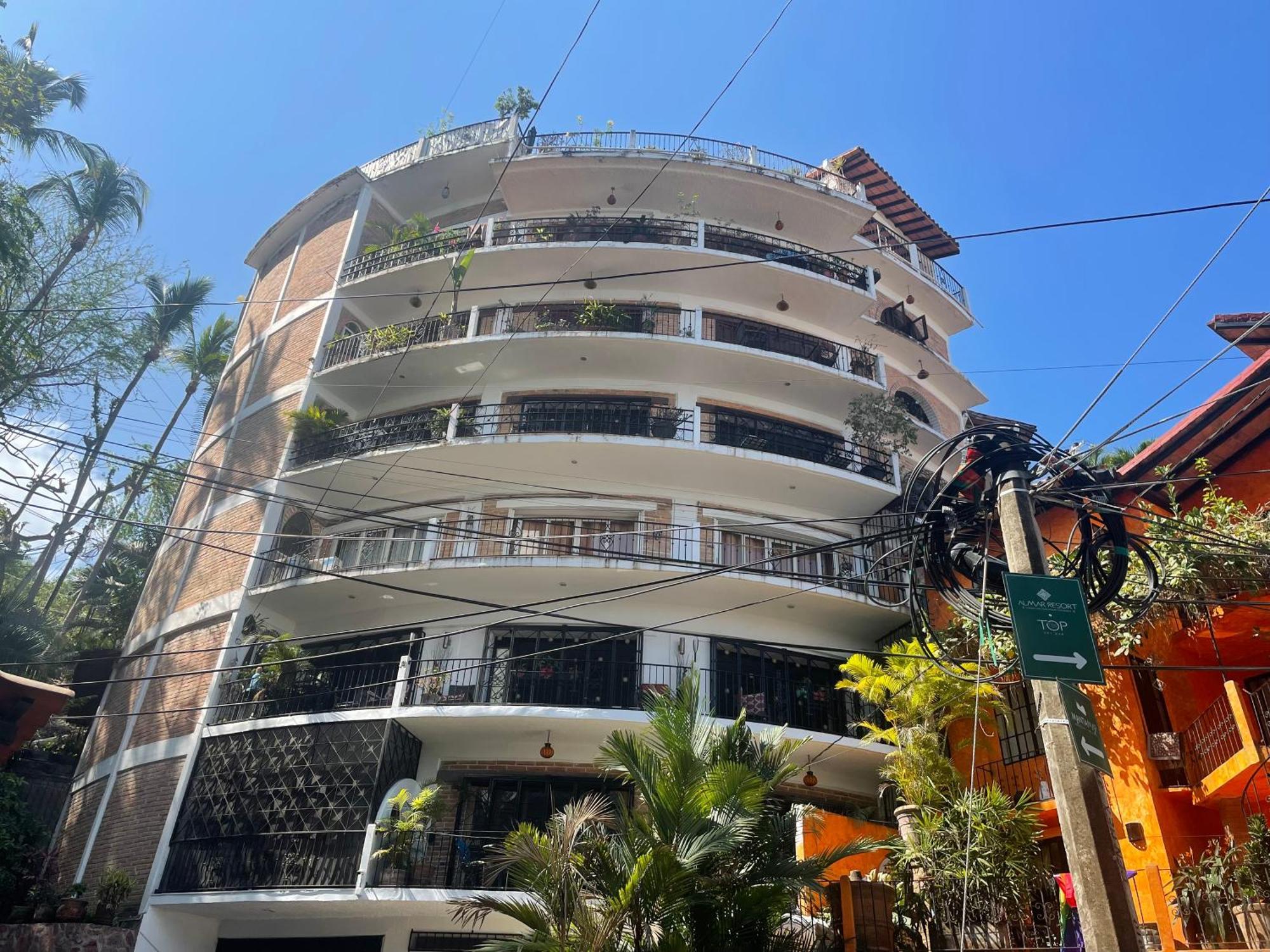 New Listing Zona Romantica, 2bd, 3 Bath *