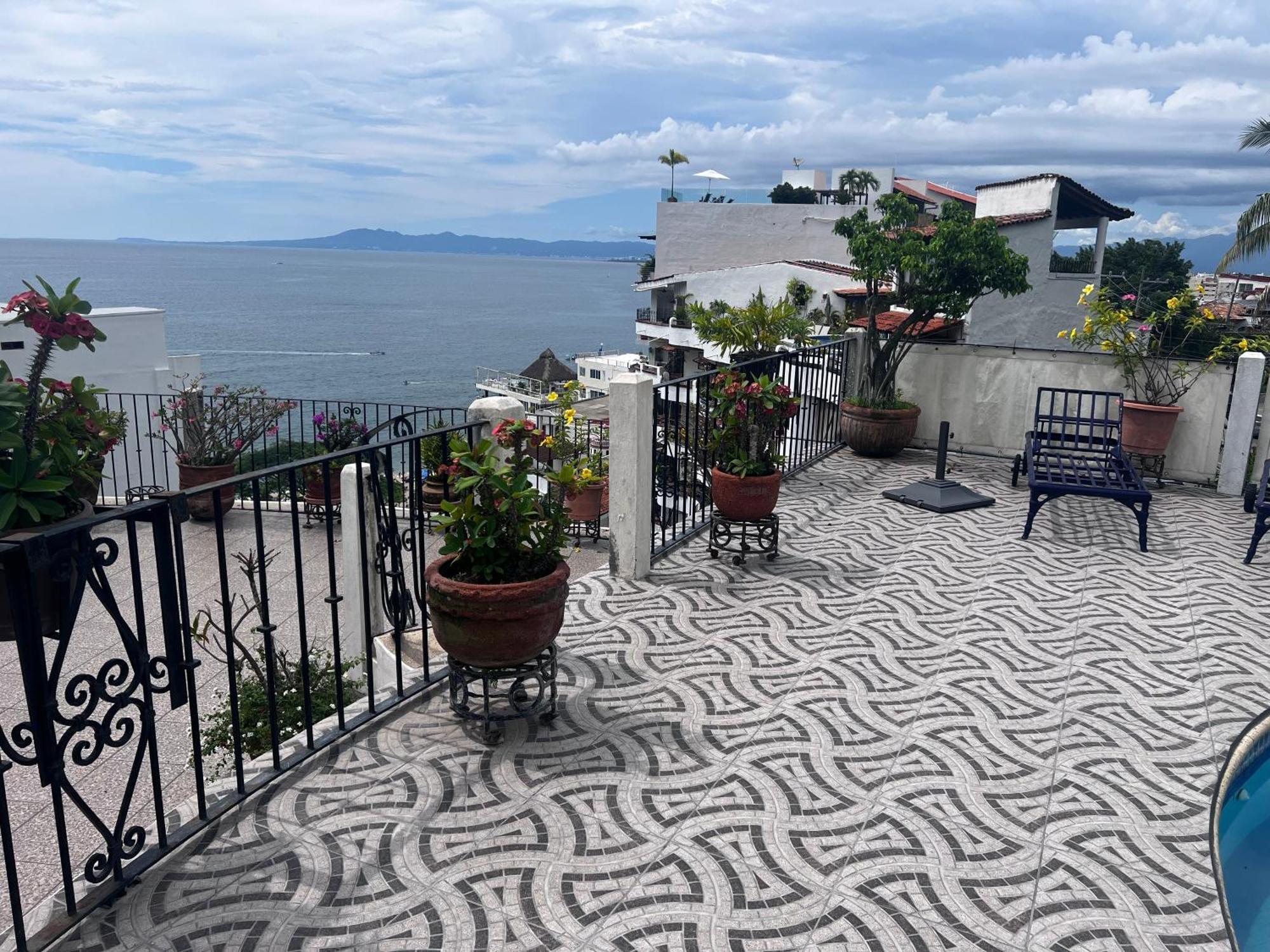 New Listing Zona Romantica, 2bd, 3 Bath