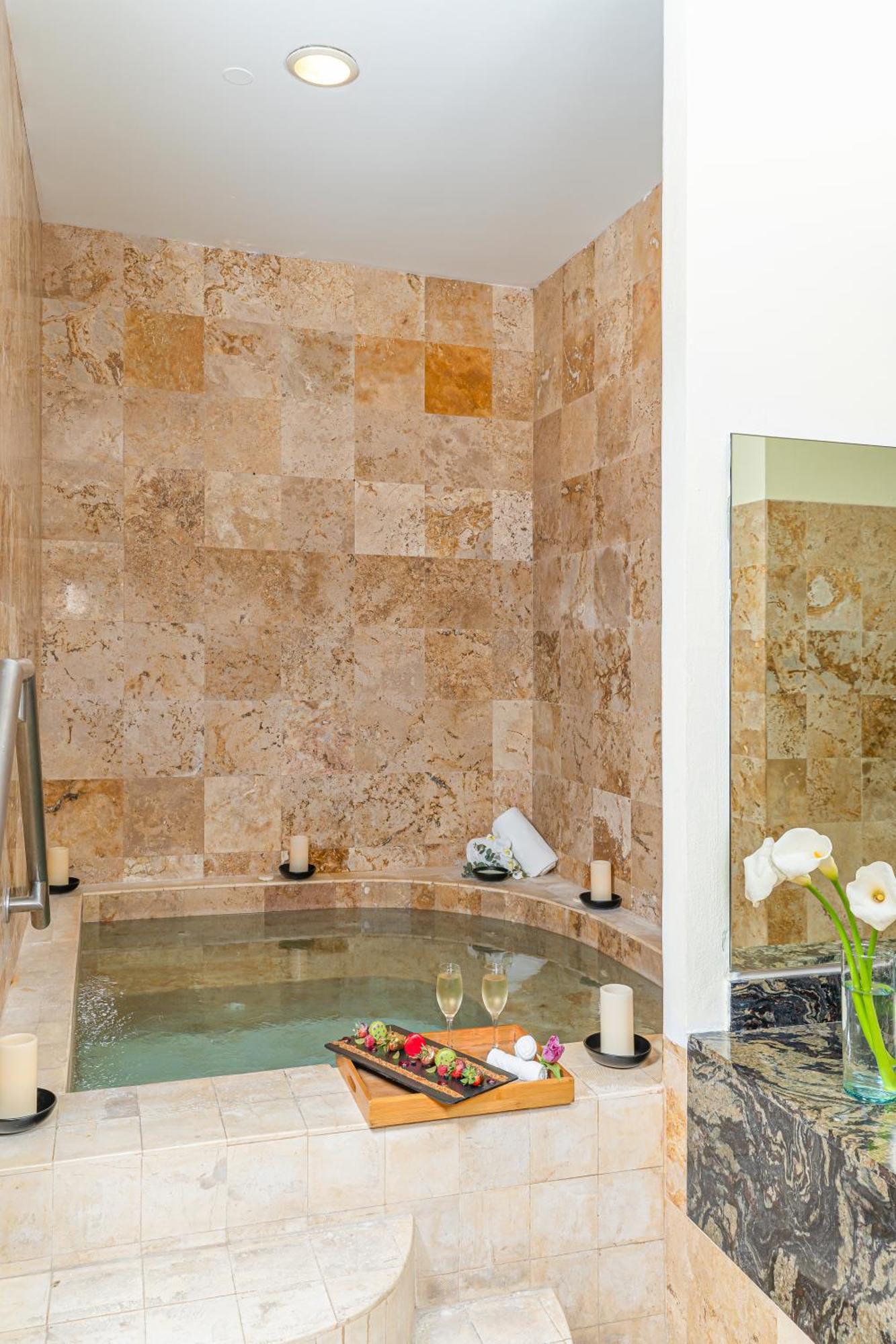 Hotel Krystal Grand (adults Only) Puerto Vallarta