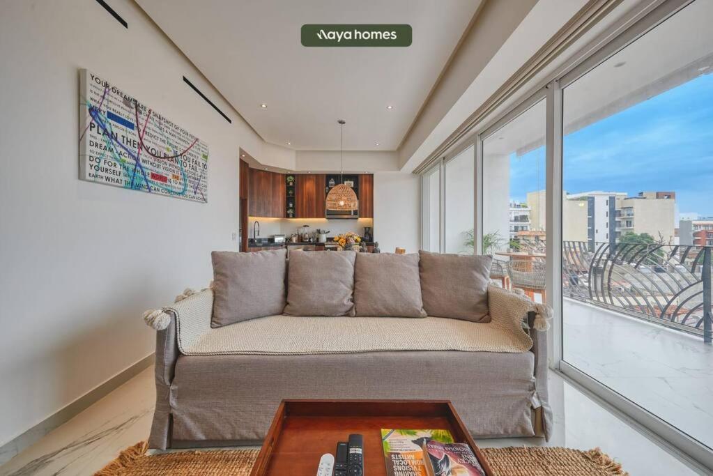 Amazing With Rooftop Pool Apartment