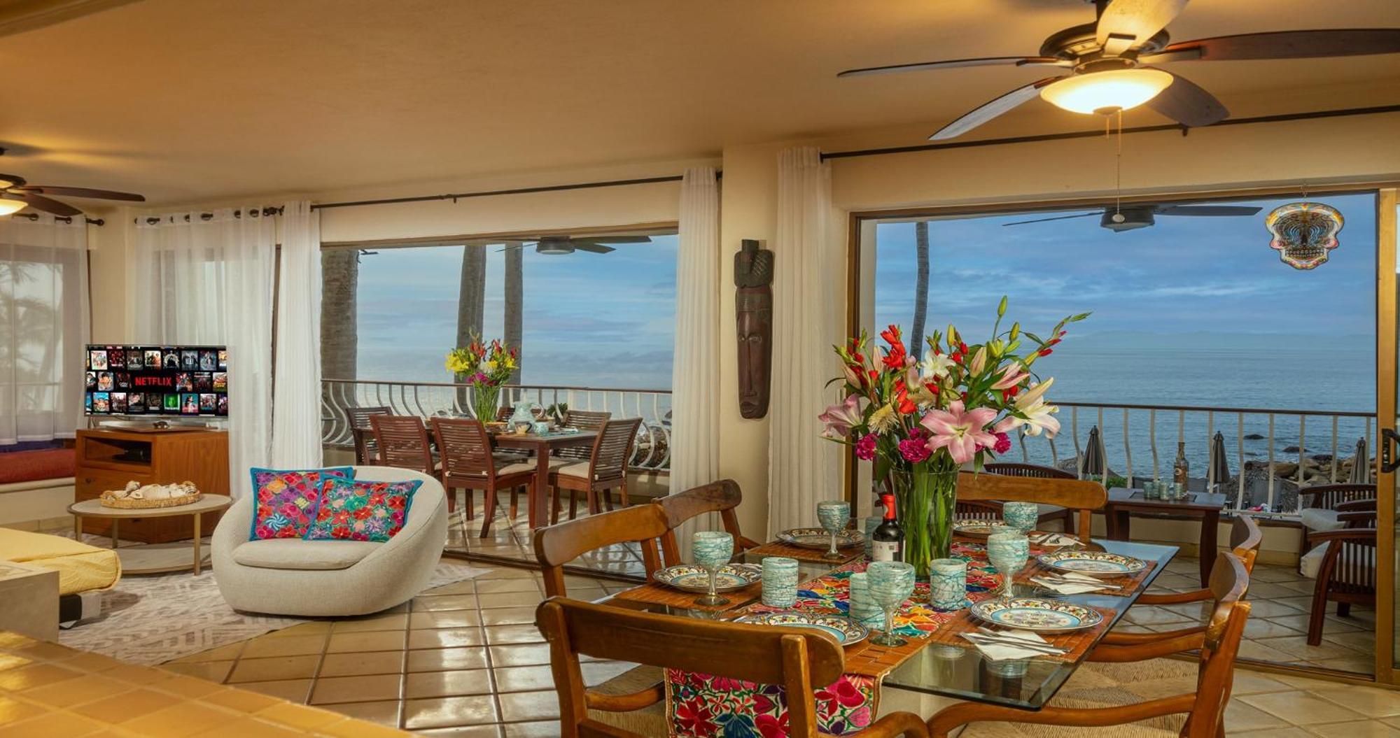 Ocean Front, 3 Bedroom, 3 Bathroom, Casa Natalia, Playa Esmeralda Puerto Vallarta