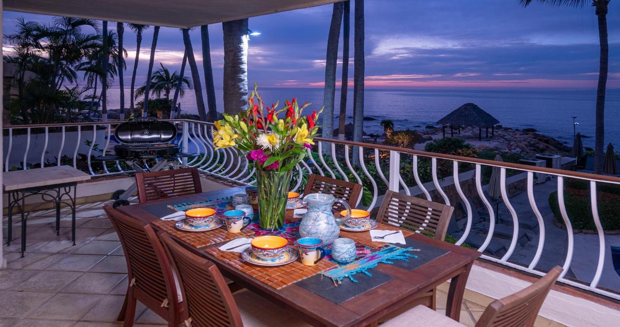 Ocean Front, 3 Bedroom, 3 Bathroom, Casa Natalia, Playa Esmeralda Aparthotel Puerto Vallarta