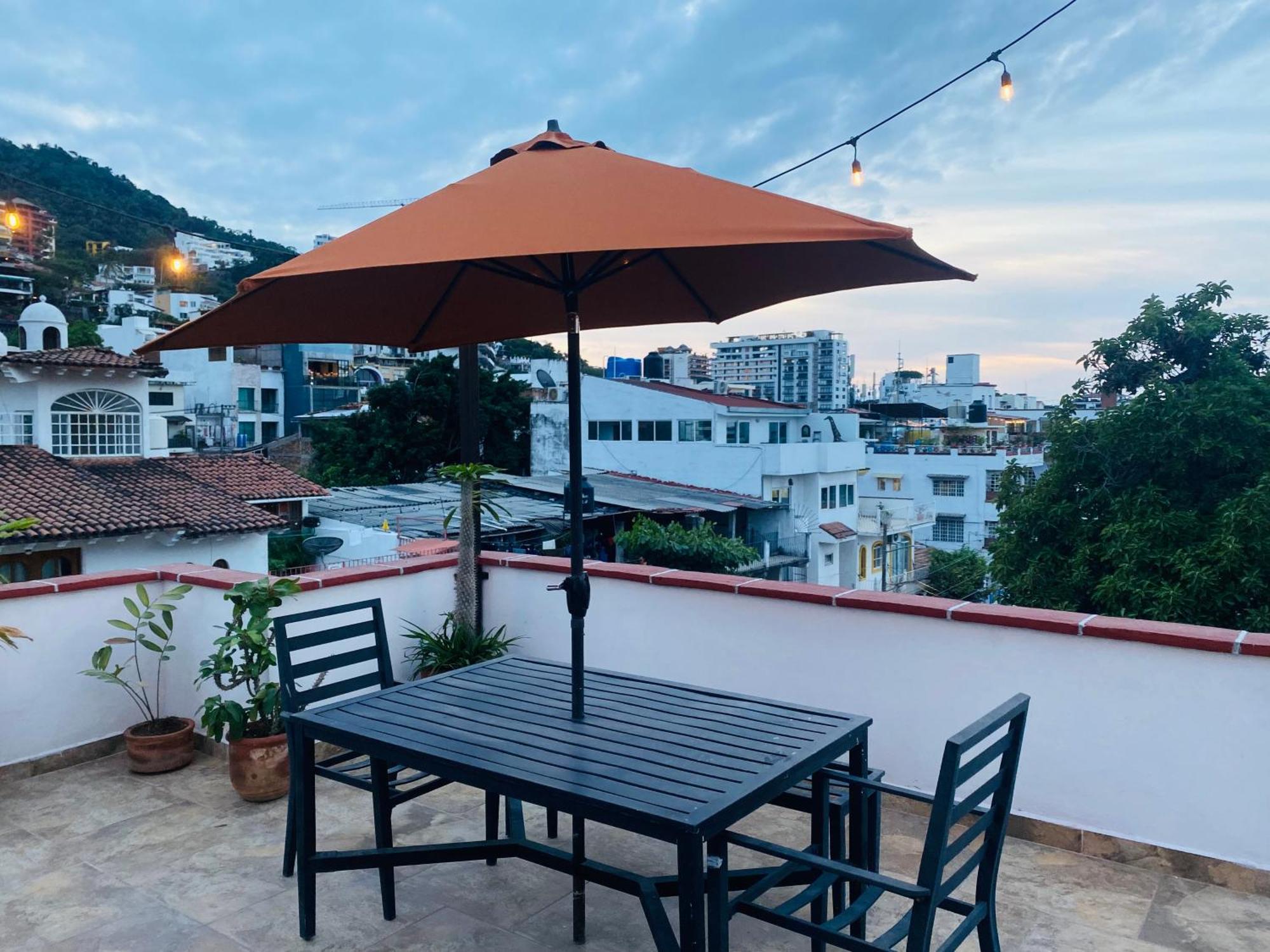 Apartamento 6 Blocks To Beach, Roof Terrace With Spa Tub & Bbq *