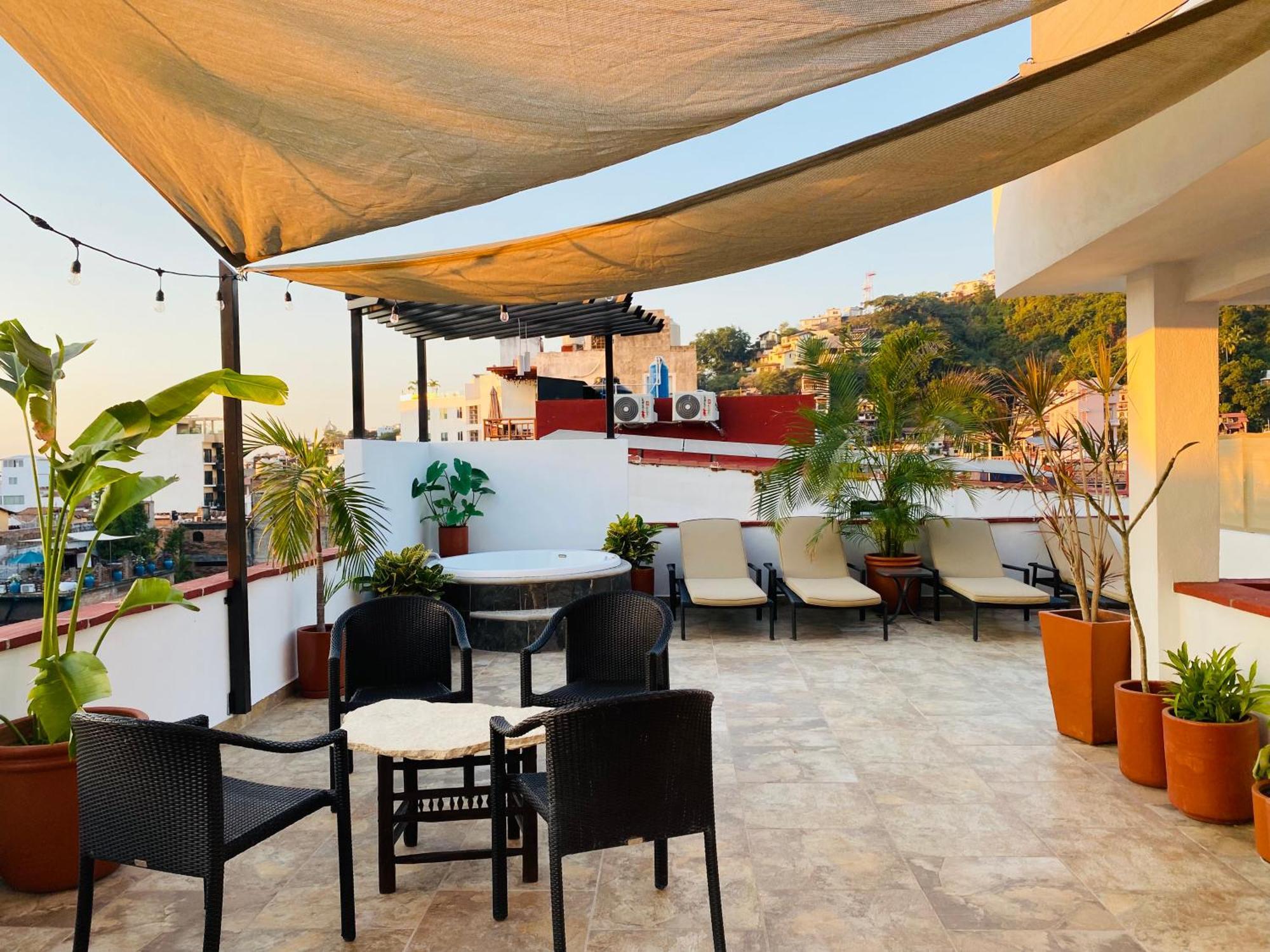 Apartamento 6 Blocks To Beach, Roof Terrace With Spa Tub & Bbq Puerto Vallarta