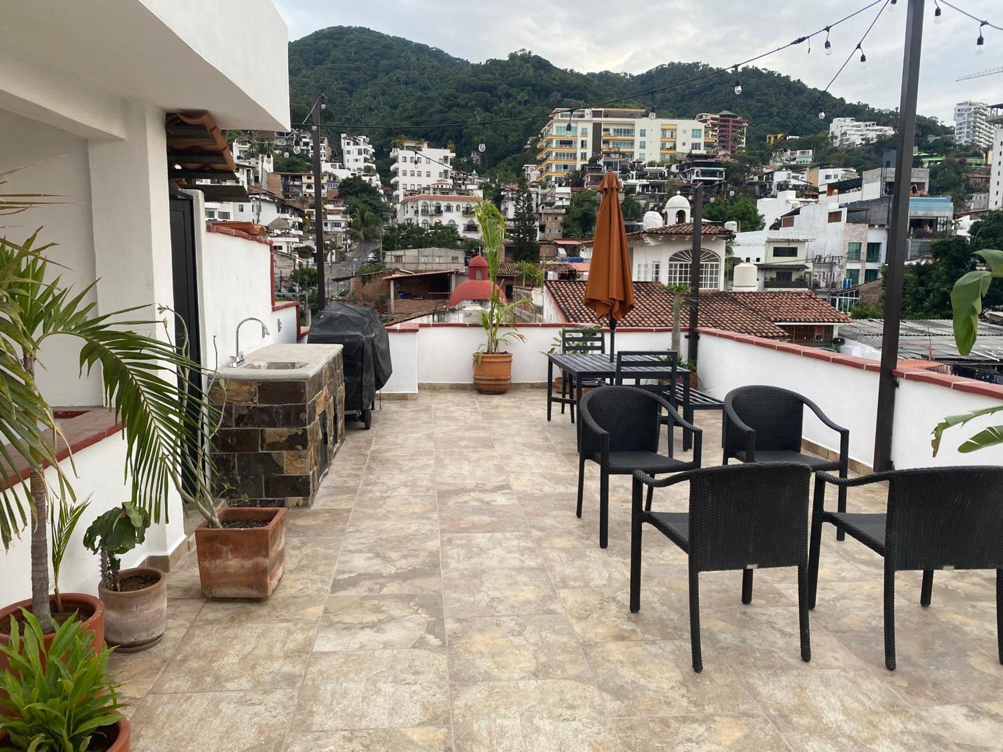 Apartamento 6 Blocks To Beach, Roof Terrace With Spa Tub & Bbq