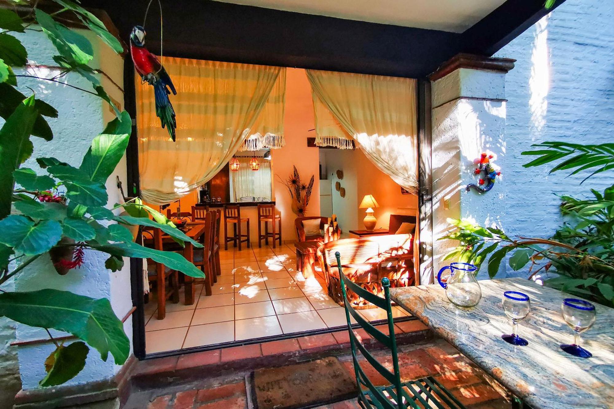 Apartment Cozy Tropical Oasis Close To Beach And Shops *