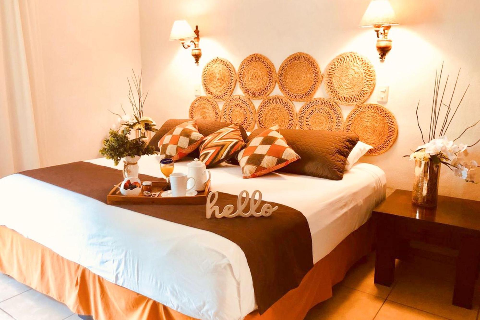 Cozy Tropical Oasis Close To Beach And Shops *