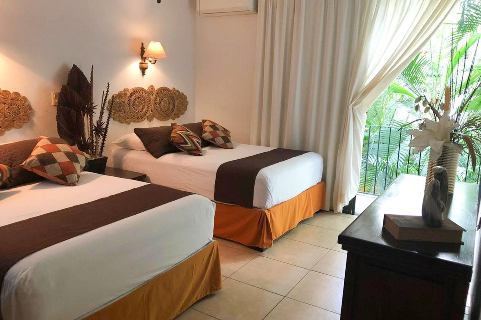 Cozy Tropical Oasis Close To Beach And Shops Apartment *