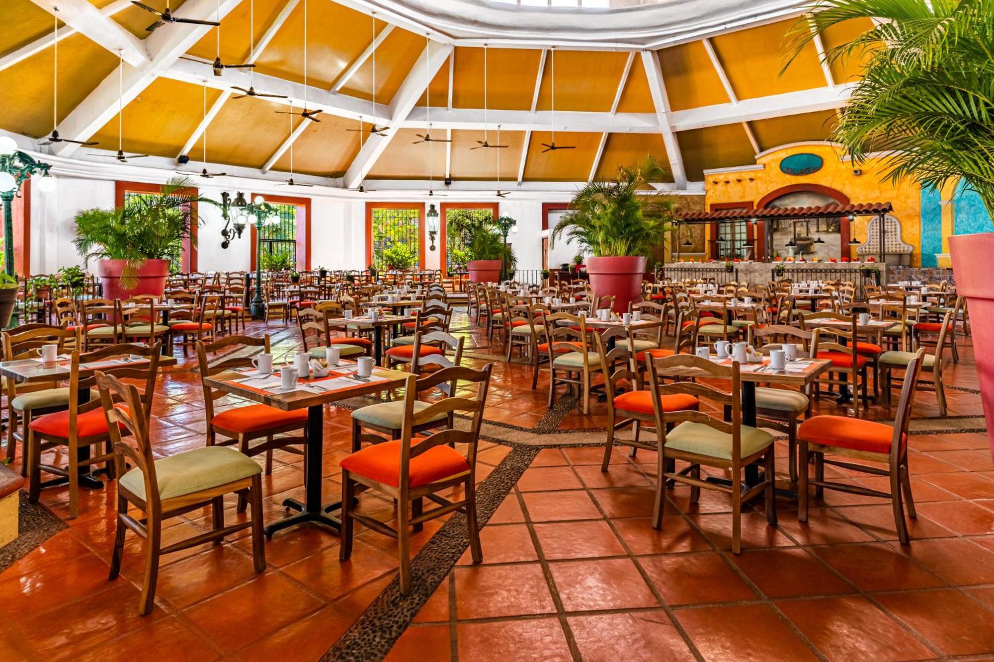 Krystal Vallarta 4*