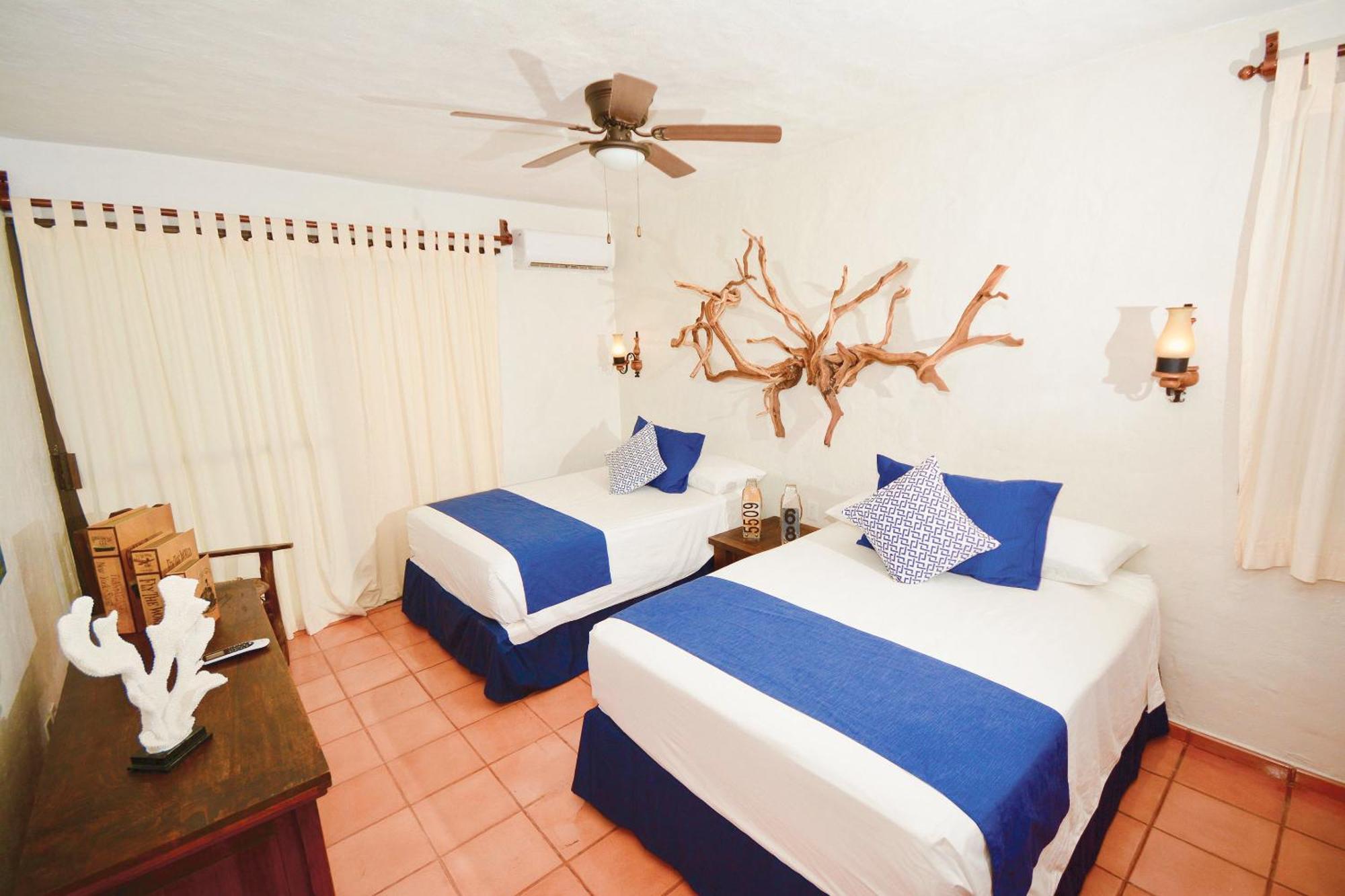 Cozy Tropical Oasis Close To Beach And Shops *