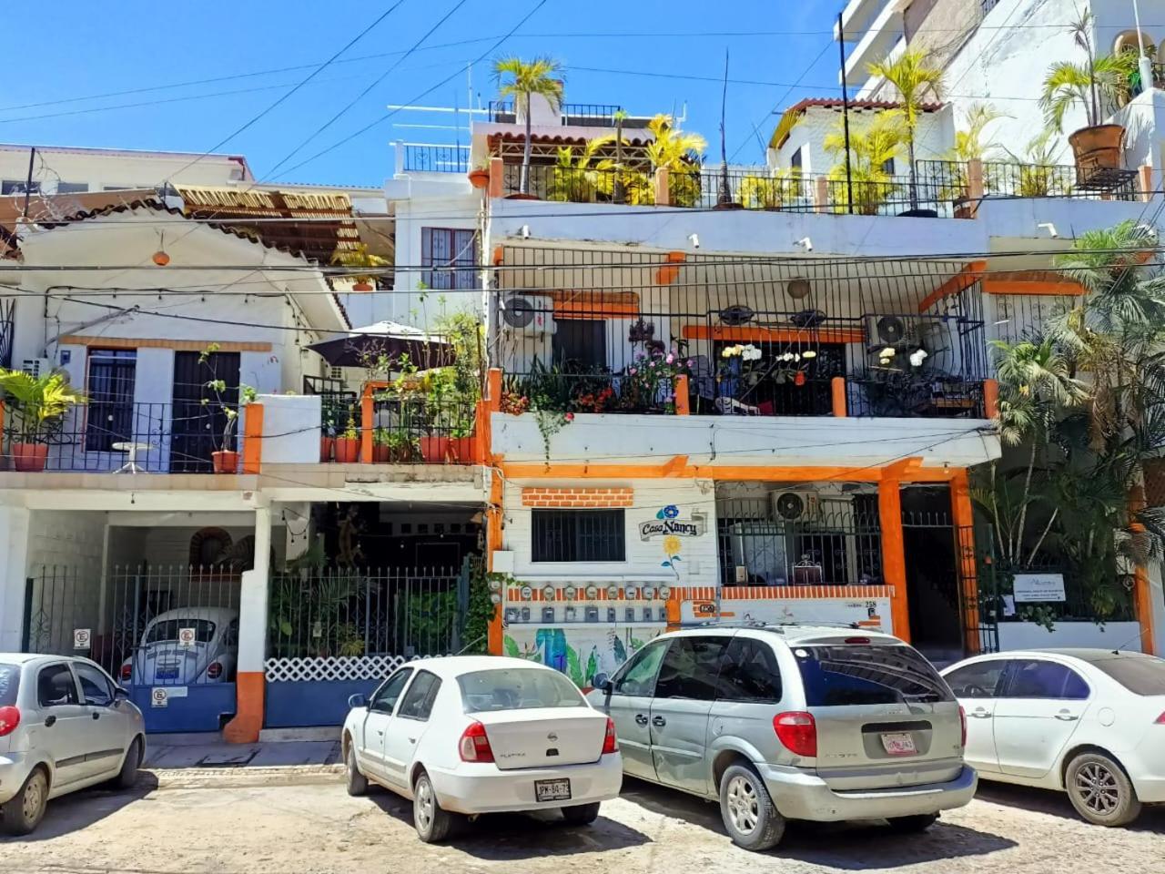 Terraza Y Balcon En La Zona Romantica Cerca Del Mar