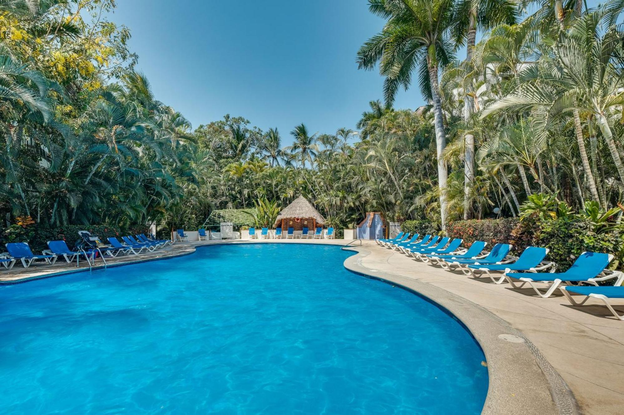Hideaway With Balcony And Pool! Puerto Vallarta