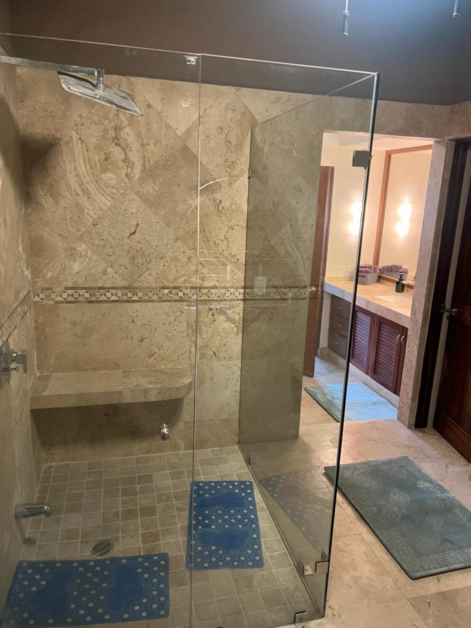Stunning Ocean Views, Ecuador, Centrally Located Holiday home Puerto Vallarta